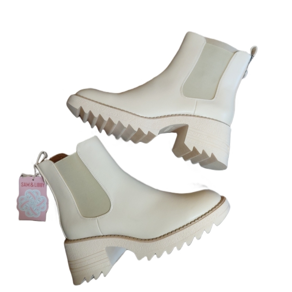 Sam & Libby Cream Lug-Sole Chelsea Boots Size 9 Combat Boots